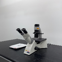 Leica DMi1 Inverted Microscope image 1